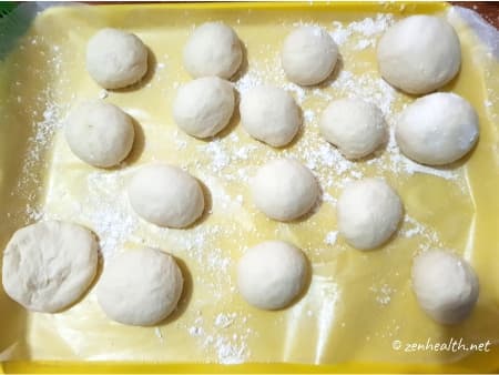 dough balls for aloo pie