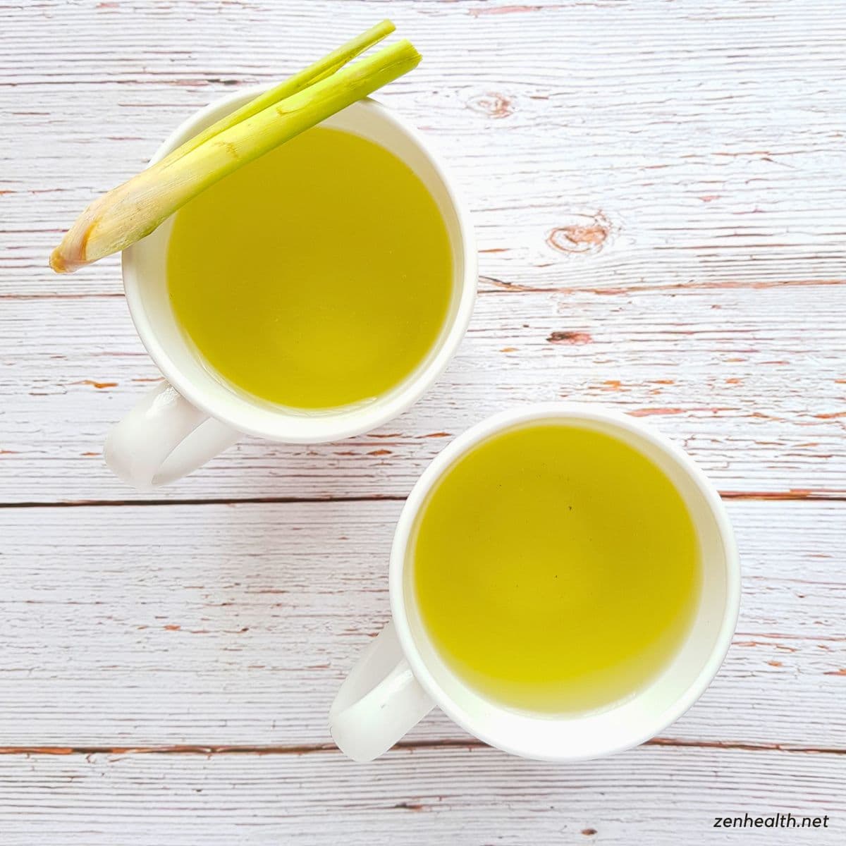 Easy Lemongrass Tea Recipe (Plus Its Benefits)